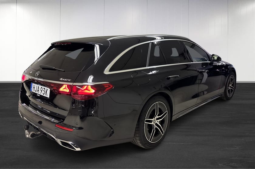 Bild 4 av Mercedes-Benz E 300 d e 4MATIC T Ventilation/Läder/Drag/MOMS