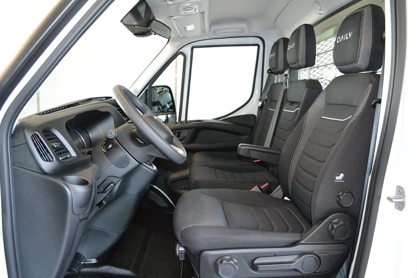 Bild 4 av Iveco Daily 35-160 Chassis Cab EH Flak Chassi 2.3 JTD Hi-Matic 156hk