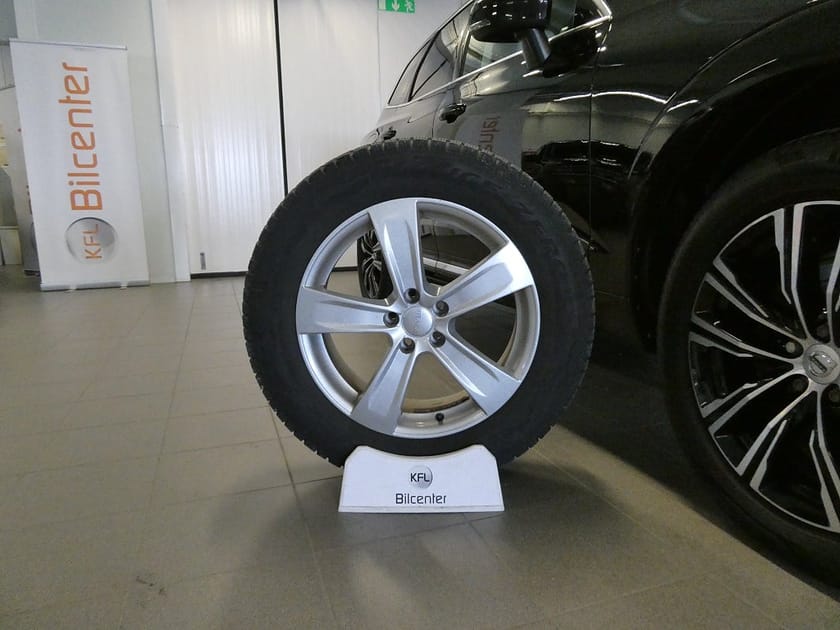 Bild 2 av Volvo XC60 Recharge T6 AWD Inscription Kam-Navi-VOC *Long Range*