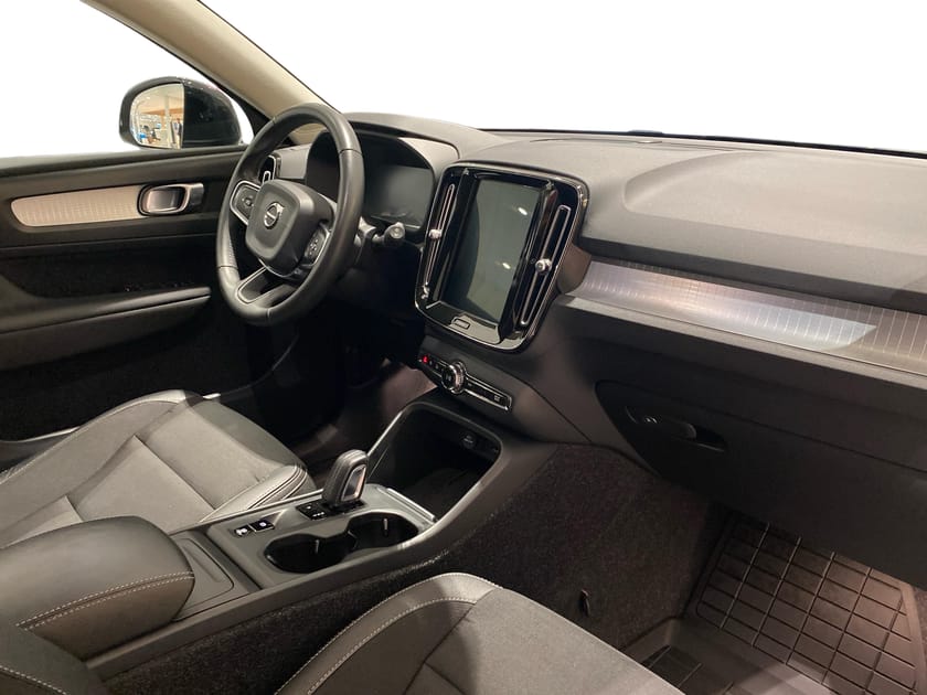 Bild 4 av Volvo XC40 D3 AWD Momentum Advanced Edition