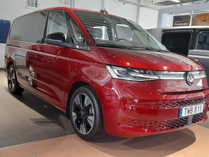 Bild 1 av Volkswagen Multivan eHybrid 4M LIFE HJULBAS: 3124 MM LÅNGT ÖVERHÄNG MOTO