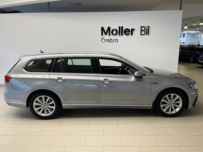Bild 3 av Volkswagen Passat Sportscombi GTE 1.4 218hk TSI I Bkamera/Drag