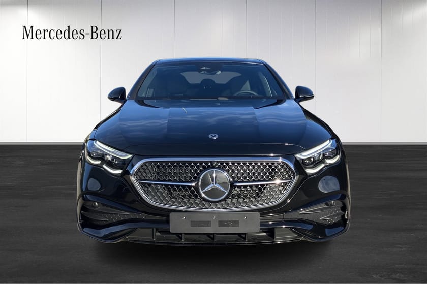 Bild 4 av Mercedes-Benz E 400 e 4MATIC 381hk Pano Drag Värmare HUD Skinn