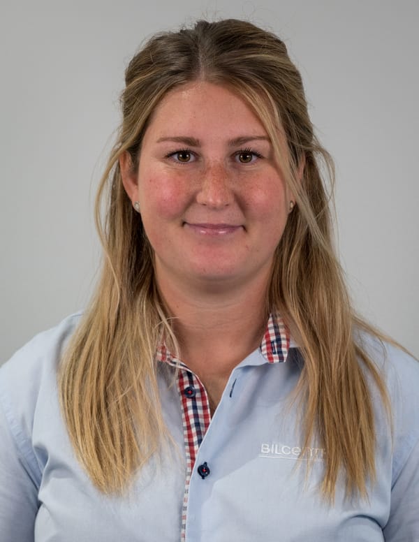 Alexandra Glimbrink - Administratör (mammaledig)