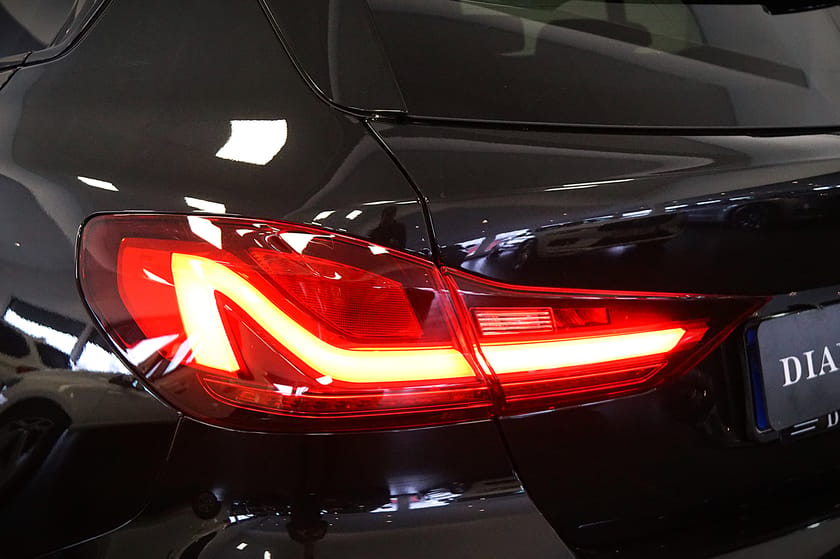 Bild 5 av BMW 118i M Sport  Auto\Backkamera\Vinterdäck