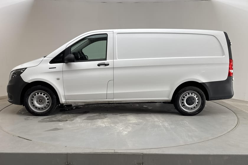 Bild 2 av Mercedes-Benz eVito 111 3.2t Skåp 41kWh W447 (116hk) Lång