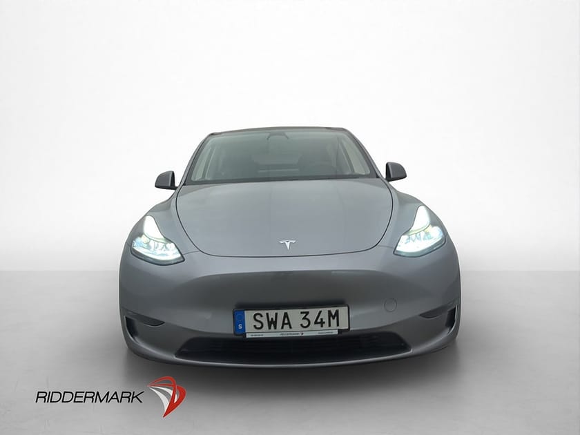 Bild 3 av Tesla Model Y Long Range AWD Värmepump Drag Pano AP MOMS
