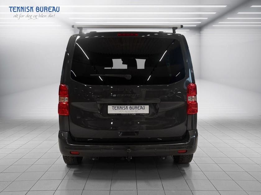 Bilde 5 av Peugeot e-Expert Mester L2 | Godt utstyrt | 3 seter | Lastestativ