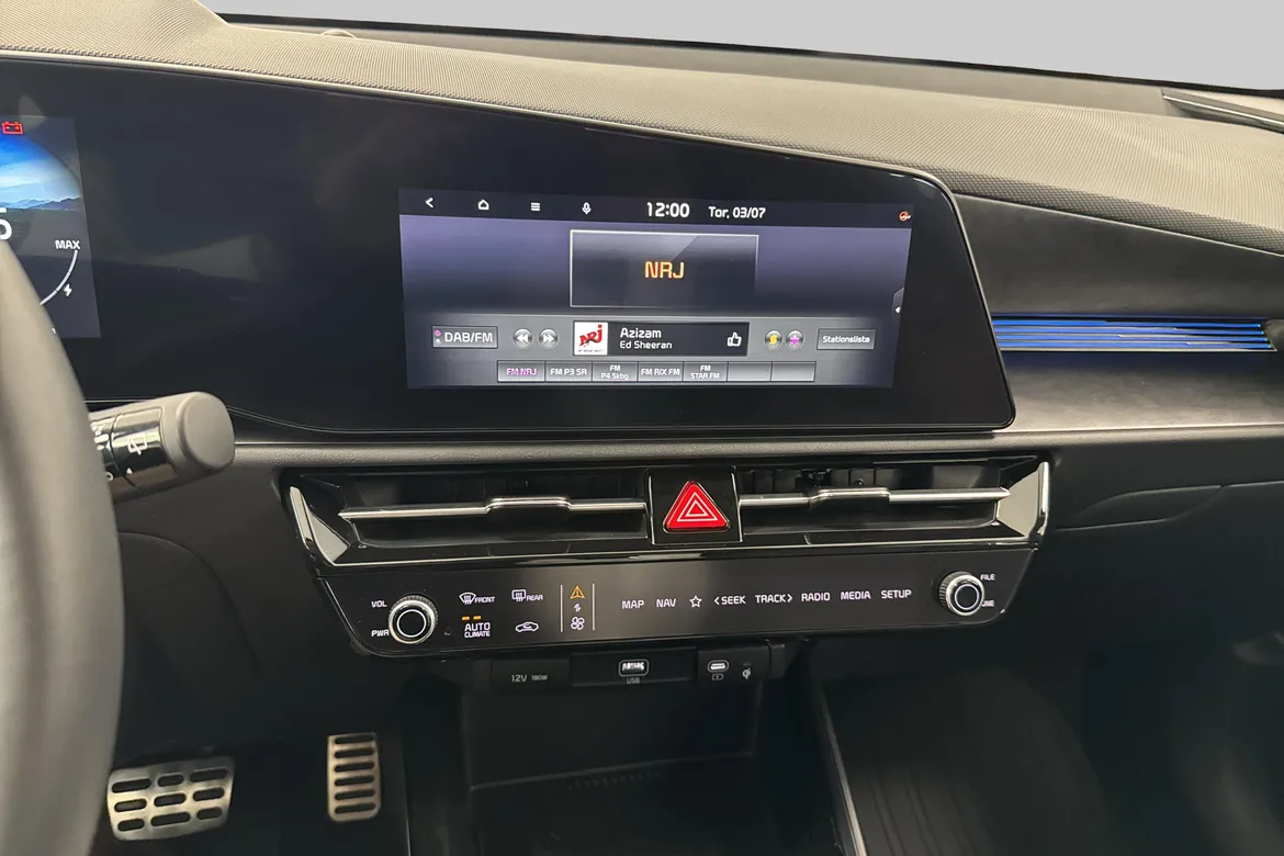 picture of a car