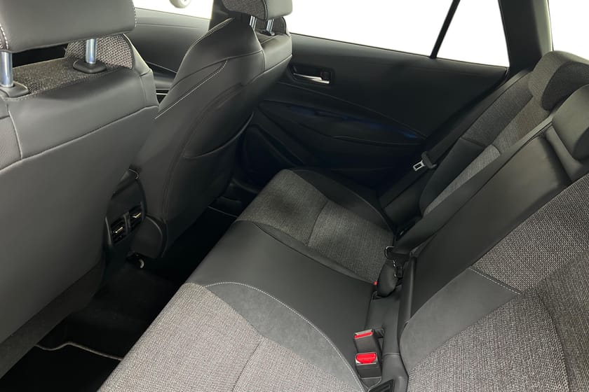 Bild 5 av Toyota COROLLA 1,8 HYBRID TOURING SPORTS STYLE 