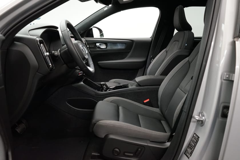 Bild 5 av Volvo XC40 Recharge Twin motor Ultimate, HarmanKardon PremiumSound, Panoramaglastak