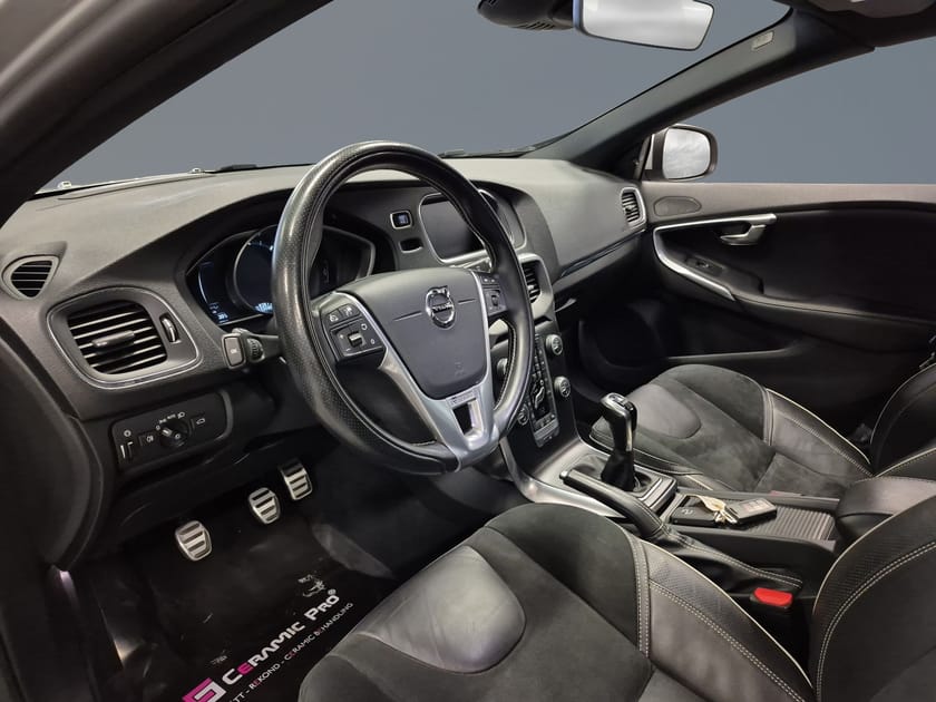 Bild 5 av Volvo V40 D3 R-Design Edt//Adaptiv Farthållare//Kamera//