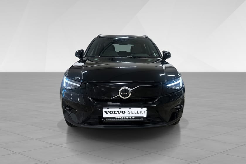 Bilde 4 av Volvo XC40 Recharge Twin motor 408hk AWD Plus Led bar, Krok , Varmepumpe