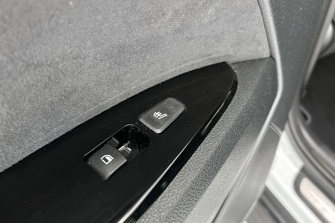 picture of a car