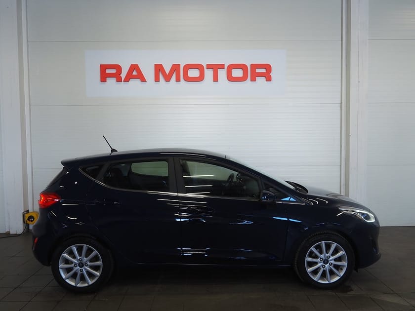 Bild 4 av Ford Fiesta 1.0 EcoBoost 100hk Titanium Carplay Farthållare