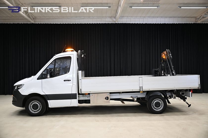 Bild 2 av Mercedes-Benz Sprinter 316 CDI Chassi 7G+ Automat|Flak|Fjärrstyrd-Kran|HIAB|3.5ton-drag