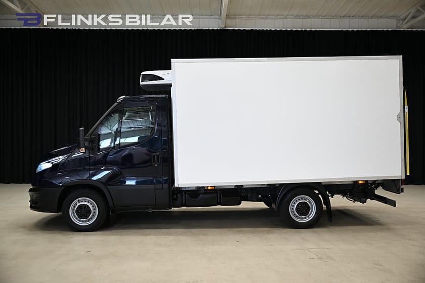 Bild 3 av Iveco Daily 35-140 Chassi Cab Automat 136HK Automat|Kylbil|Volymskåp|BG-Lyft|Nattkyla