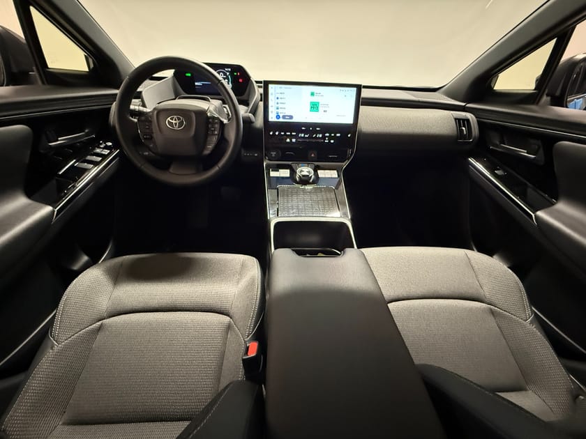 Bilde 5 av Toyota bZ4X Active Tech Delskinn/Ryggekam/El.bakluke/Navi/Cruise