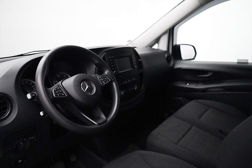 Bild 5 av Mercedes-Benz Vito 114 CDI 3.0t / 136hk / Moms / Värmare