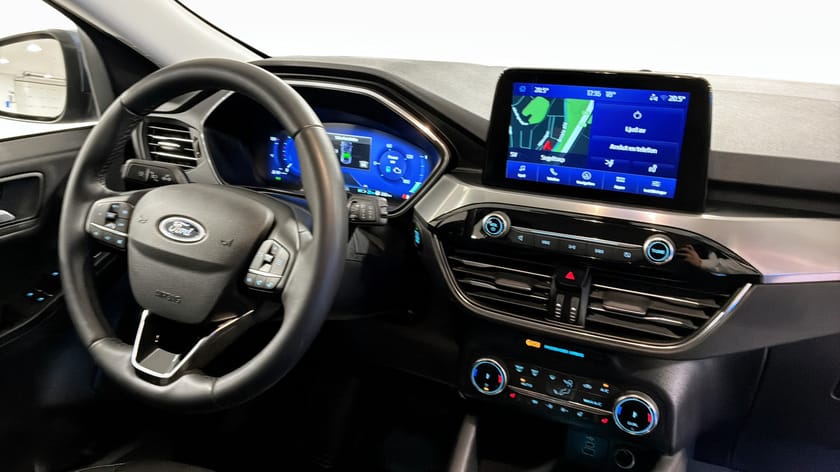 Bild 4 av Ford Kuga Plug-In Hybrid Titanium PHEV 225hk Automat