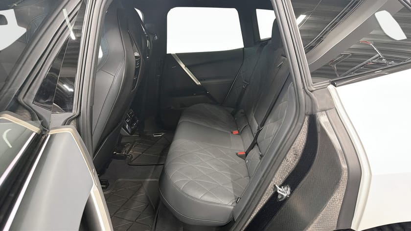 Bild 5 av BMW iX xDrive40 xDrive 40 Soft close Pano Sky DAP H/K