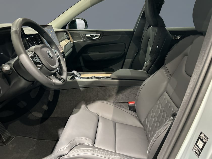 Bild 5 av Volvo XC60 T6 Plus Dark Nordic Edition