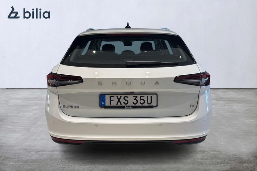 Bild 4 av Škoda Superb iV Kombi SELECTION 1,5TSI Pano,Drag 204HK