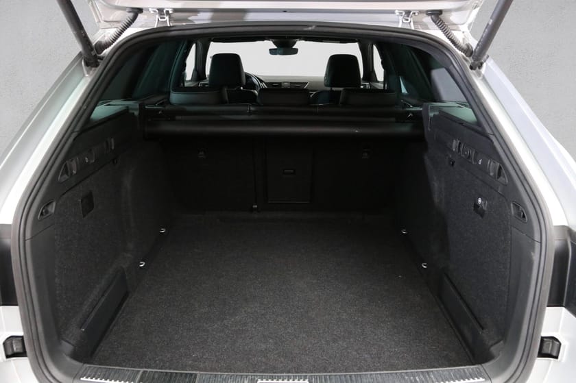 Bilde 5 av Škoda Superb Stasjonsvogn 200hk 4x4 L&K /Webasto/Krok/Crystal/ACC/Massasje/Apple