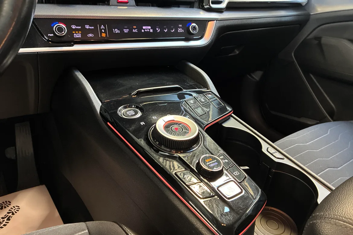 picture of a car