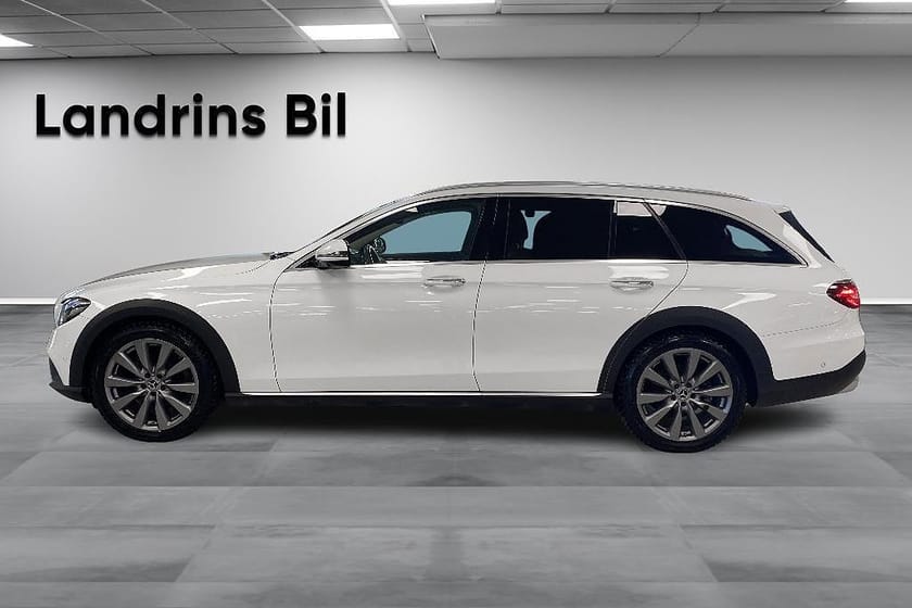 Bild 4 av Mercedes-Benz E 220 d 4MATIC All-Terrain Pano Drag Värmare 360 Burmeste