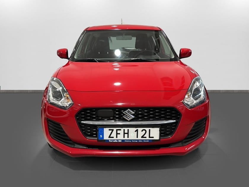 Bild 2 av Suzuki Swift Hybrid 83hk Vinterhjul Farthållare 2483 mil