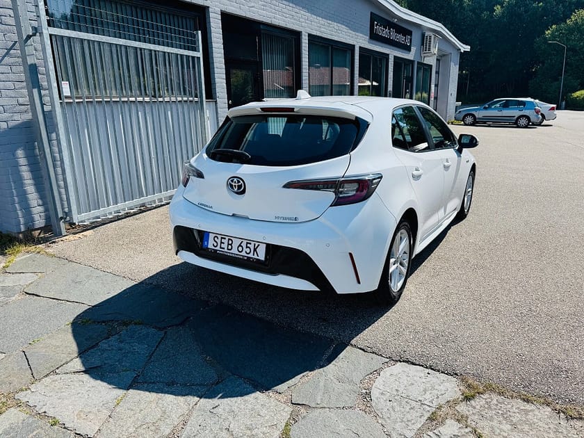 Bild 3 av Toyota Corolla Hybrid 122HK ACTIVE / VÄRMARE / 3200Mil