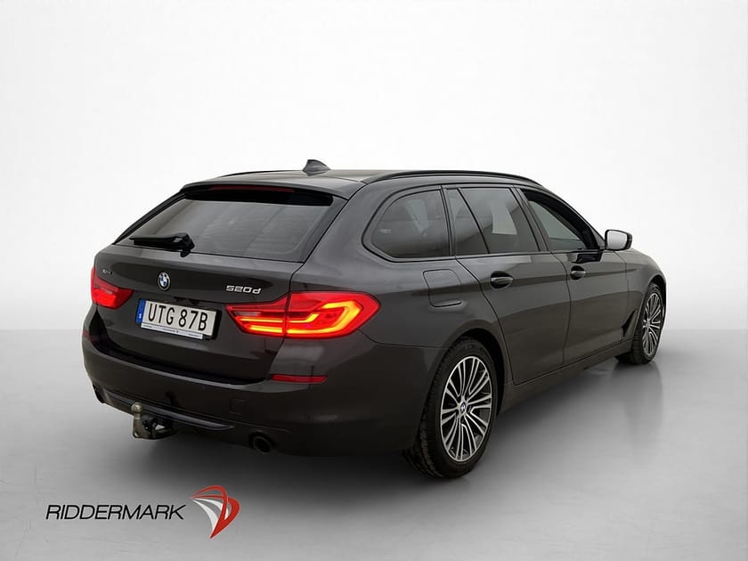 Bild 4 av BMW 520d xDrive Touring Sport Line Drag Kamera Cockpit Navi CarPlay
