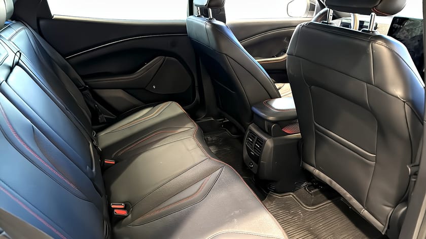 Bild 5 av Ford Mustang Mach-E Standard Range AWD SR AUT Teknikpaket