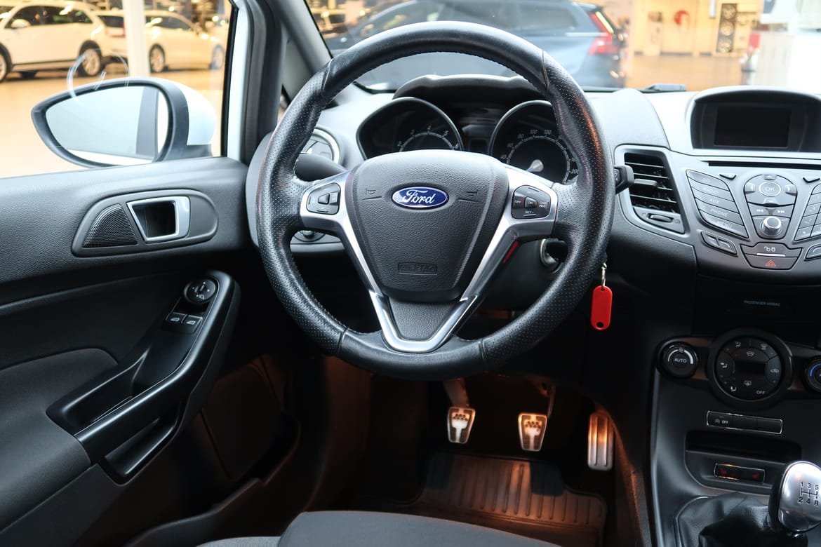 Ford Fiesta 2017 - miniatyr 6