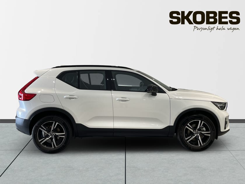 Bild 5 av Volvo XC40 B4 FWD Bensin Plus Dark