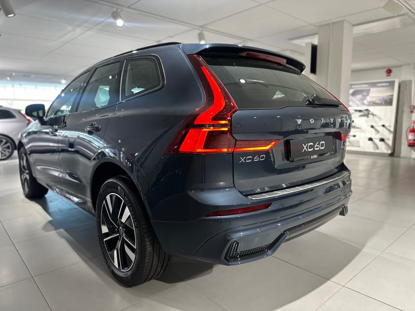 Bild 5 av Volvo XC60 T6 Plus Dark Nordic Edition
