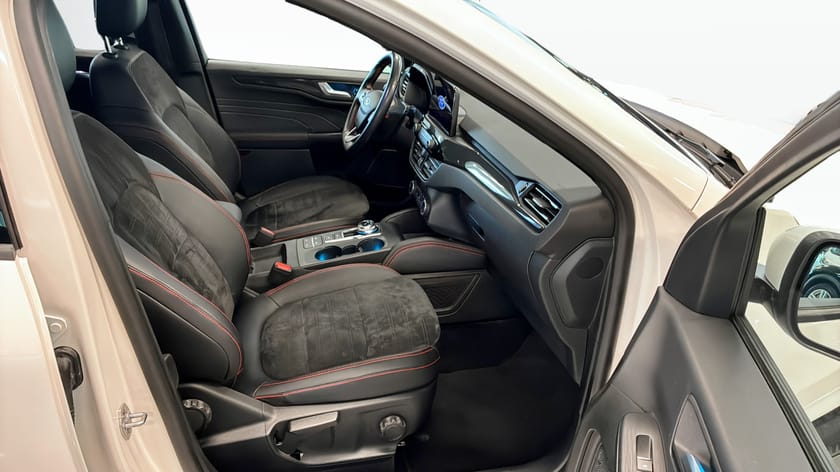 Bild 5 av Ford Kuga Plug-In Hybrid ST-LINE X 2.5 AUT 225HK DRAG