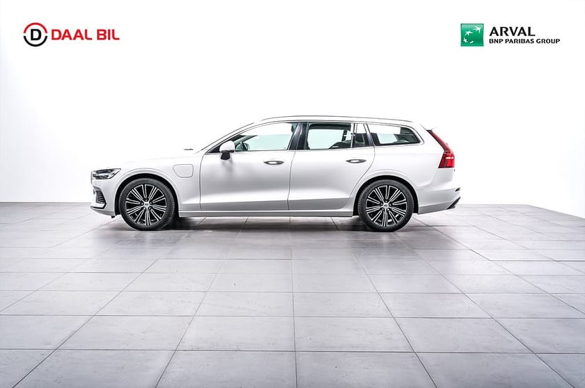 Bild 1 av Volvo V60 RECHARGE T6 AWD 14,7 kWh 350HK INSCRIPTION EXP VOC