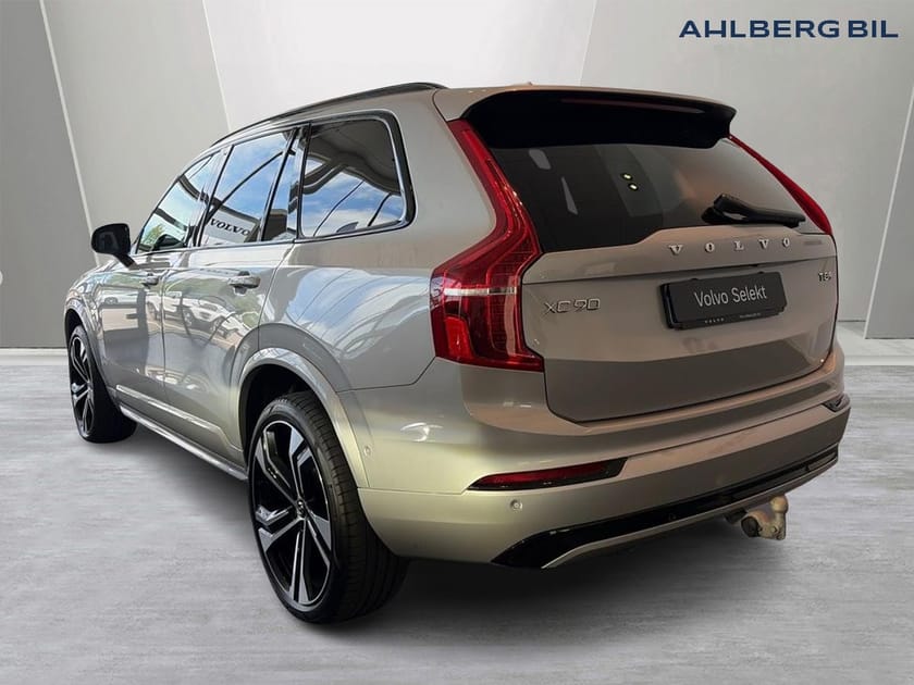 Bild 3 av Volvo XC90 7-seater T8 Ultra Dark Edition. 360 kamera, Drag, Head-up display, Panoramaglastak, Luftfjädring,