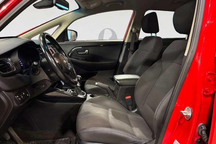 Bild 3 av Kia Carens 1.7 CRDi GLS 115 HK PDC NYSERV RATTVÄRME 7SITS 1ÄGARE