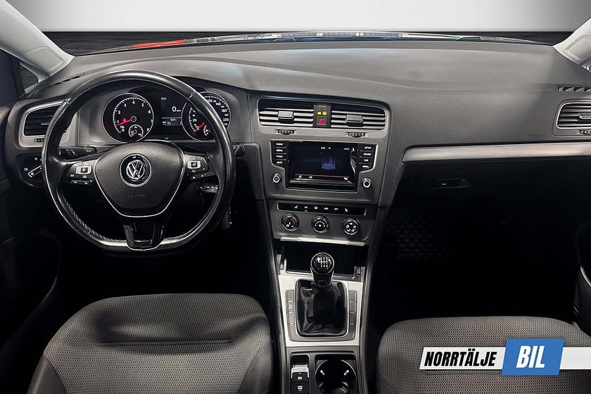 Bild 3 av Volkswagen Golf 1.2 105 HK TSI MASTERS MOTORVÄRMARE OCH KUPÉUTTAG