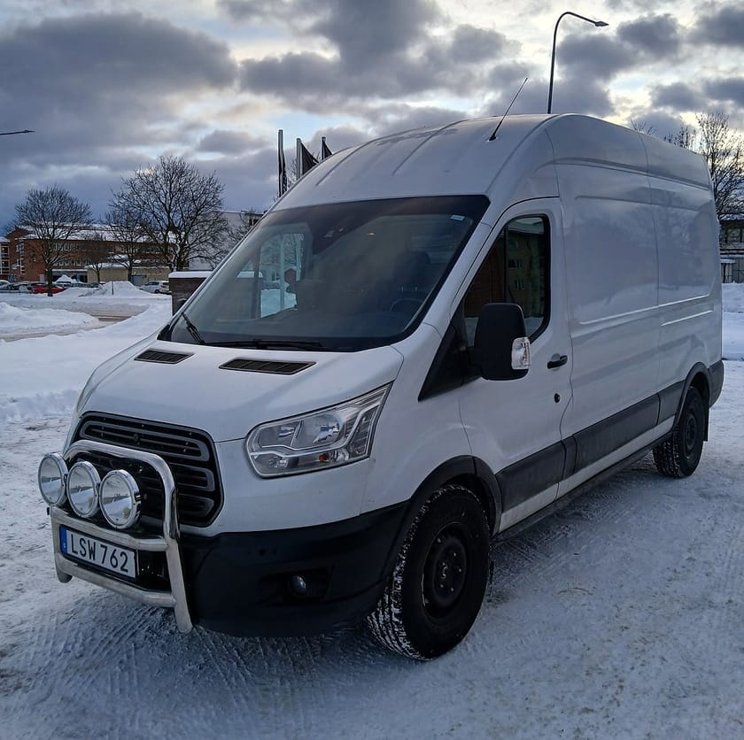 Bild 1 av Ford Transit 350 2.2 TDCi 125 M6 AWD Skåp Högt tak