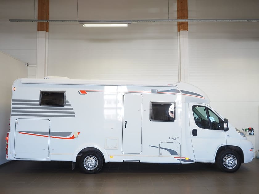 Bild 3 av Capron Campervan Fiat Carado T 448 Långbädd Markis AC 3850kg