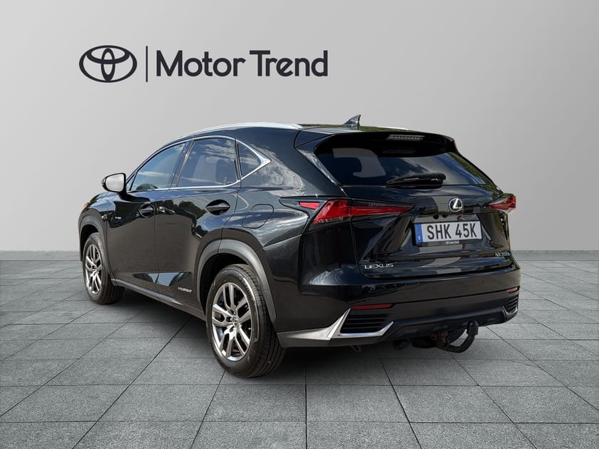 Bild 2 av Lexus NX 300h AWD NX300H EXECUTIVE DRAG VINTERHJUL