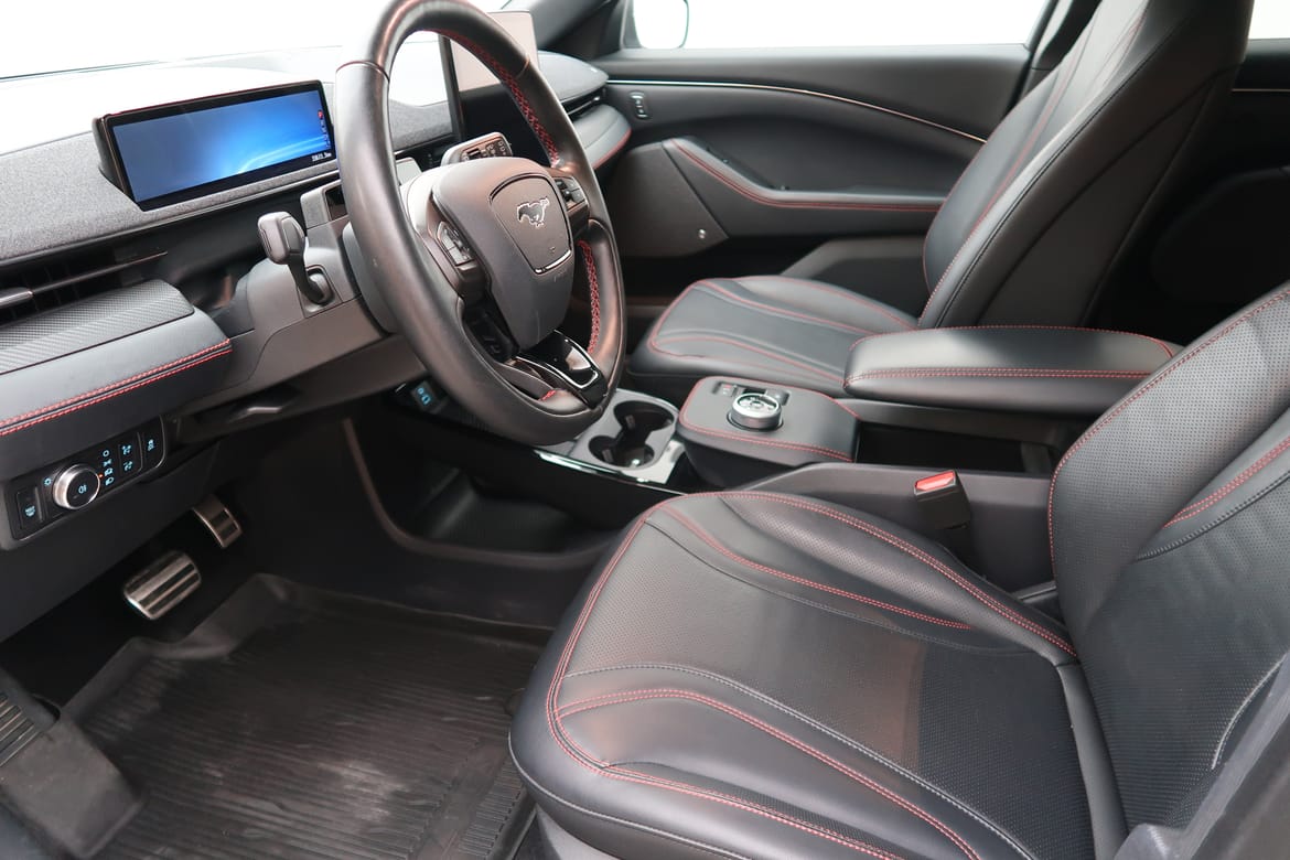 Ford Mustang Mach-E 2022 - miniatyr 5