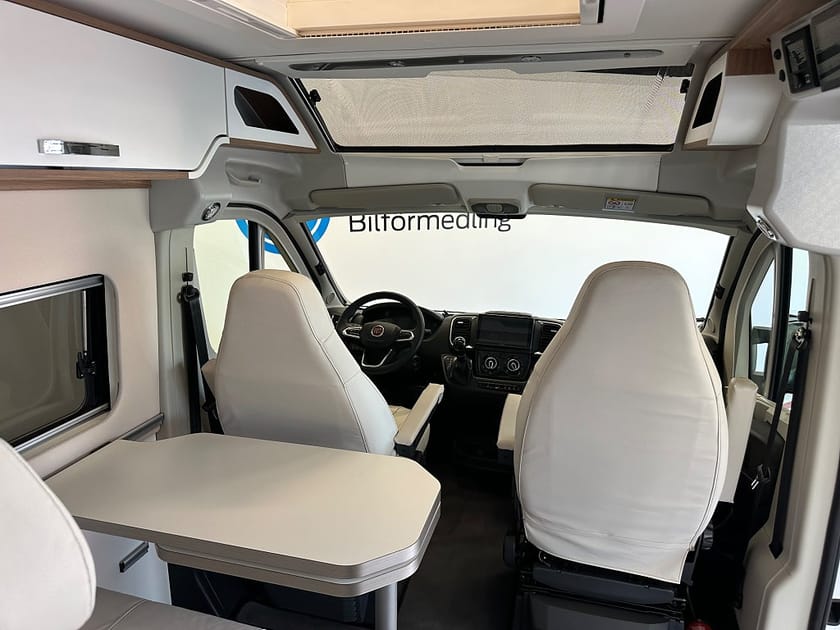 Bild 4 av Pilote Campervan Fiat V 600 G Skydome, Markis, Solceller