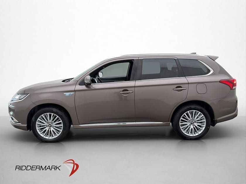 Bild 4 av Mitsubishi Outlander PHEV AWD Business X 360° Skinn Drag