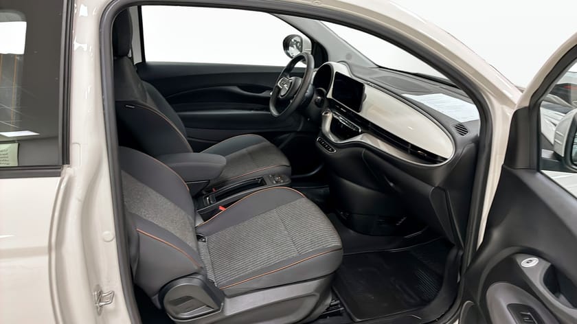 Bild 3 av Fiat 500Ce Bev Icon Cabrio Basic