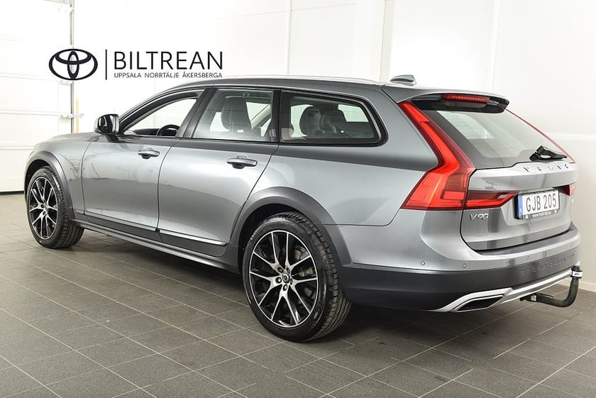 Bild 3 av Volvo V90 Cross Country D5 AWD Inscription Pro|B&W|Pano|Skinn|GPS|HuD|Drag|VOC